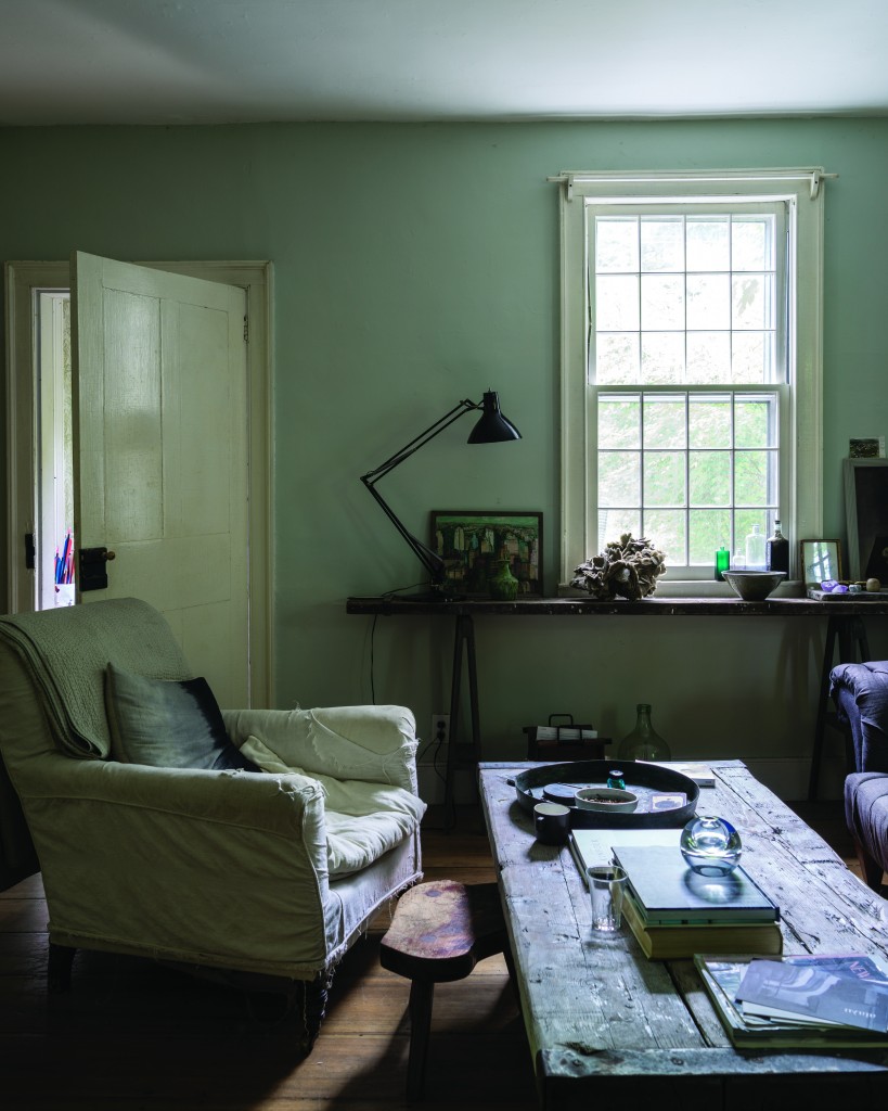 Pintura para el salón tono neutro de Farrow.