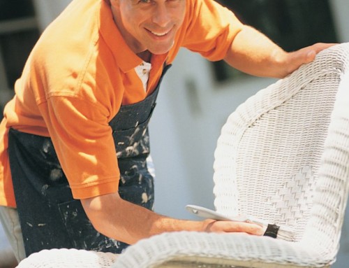 Cómo pintar muebles de mimbre y preparar el jardín para el verano 