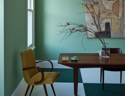 Qué color combina con la madera oscura y cuál con la madera clara